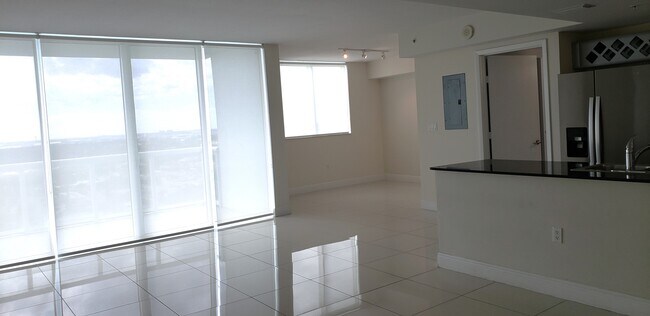 Foto del edificio - 1861 NW S River Dr