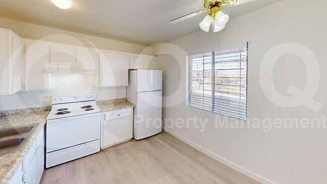 Foto del edificio - 729 E Hazel Dr