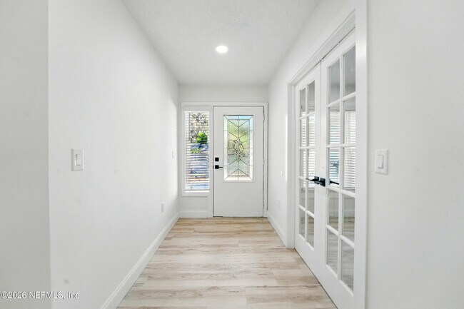 Foto del edificio - 2915 Holly Bay Rd