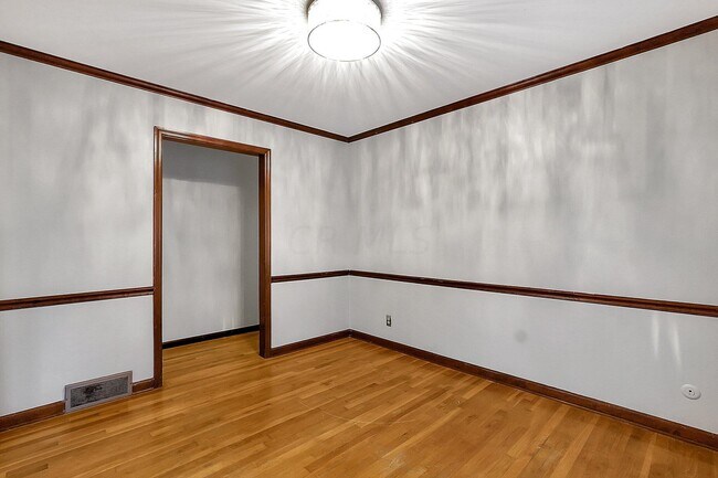 Foto del edificio - 4959 Woodbriar Pl