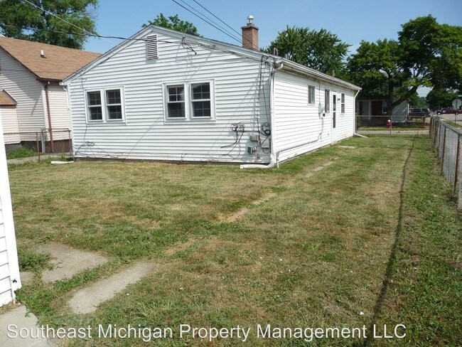 Foto del edificio - 3 br, 1 bath House - 11124  Dodge