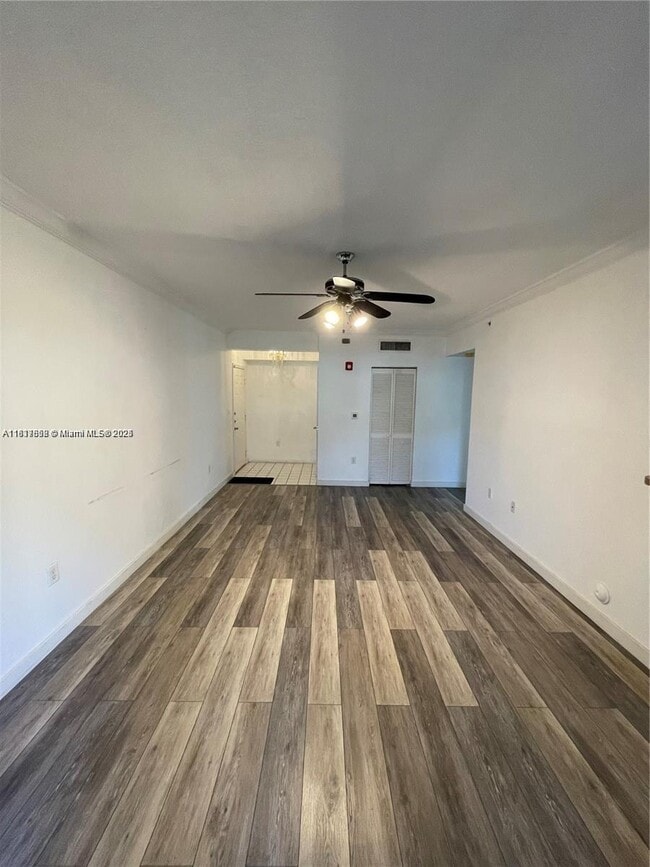 Building Photo - 160 SW 117th Ter