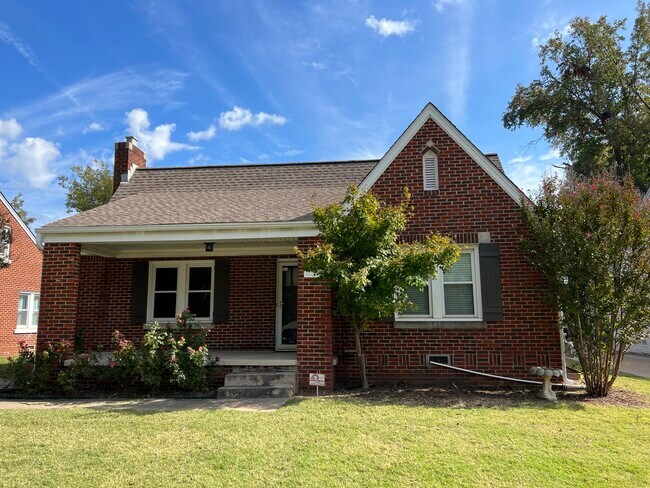 Building Photo - 1231 South Birmingham Place