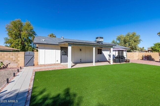 Foto del edificio - Move in ready 3 bedroom, 2bath in Chandler