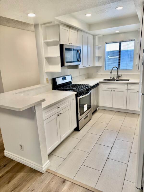 Building Photo - 5259 Cartwright Ave