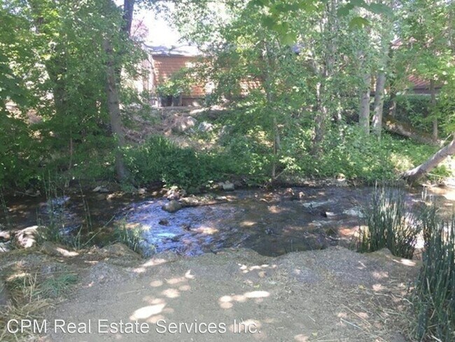 Building Photo - 2 br, 2 bath House - 55 W Hersey St.