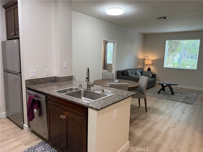 Foto del edificio - 1170 Scholarship