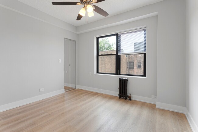 Foto del edificio - 6026 N Winthrop Ave