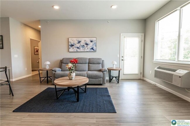 Foto del edificio - 948 N Front St