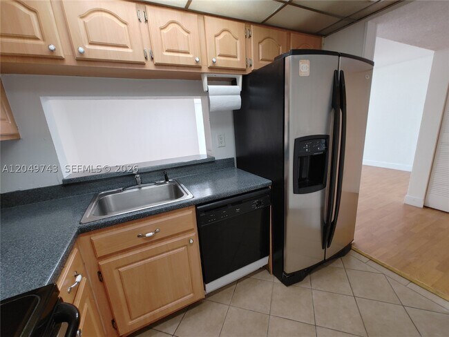 Foto del edificio - 11800 SW 18th St