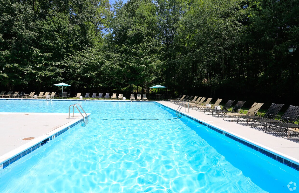 Ellicott Grove 3005 Oak Green Cir Ellicott City, MD Apartments for