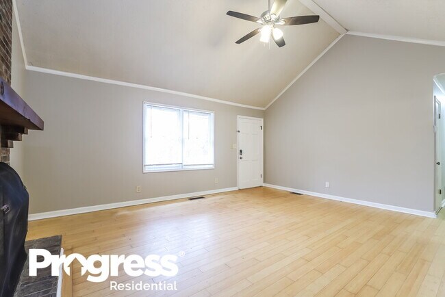 Building Photo - 6540 Akins Way