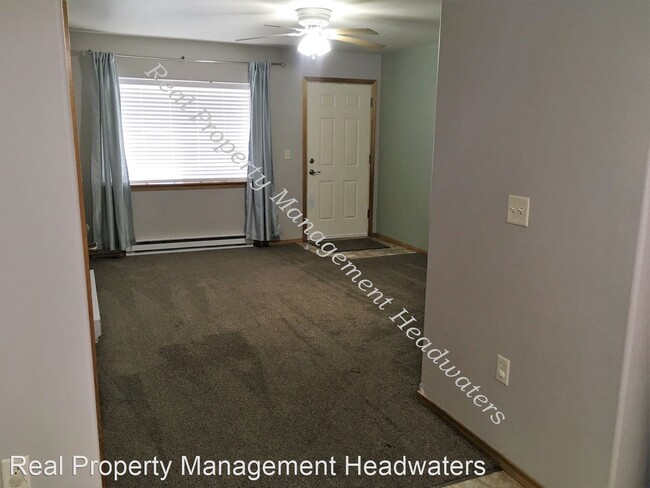 Building Photo - 3838 Tulip St