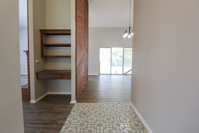 Building Photo - S Darlington Duplex