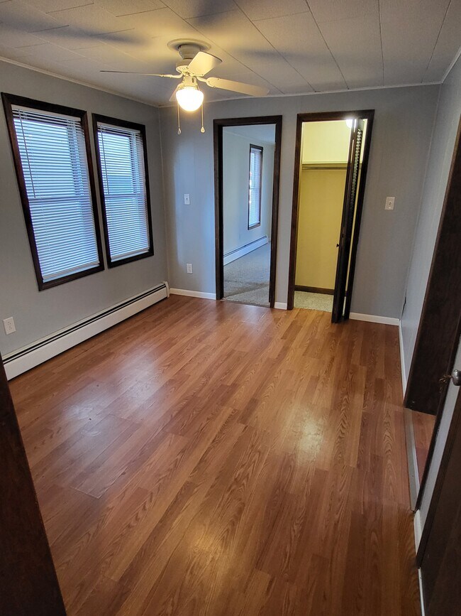 Comedor - 318 United Ave