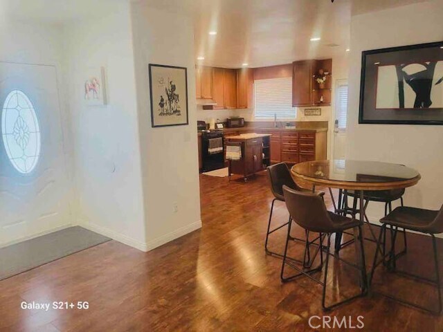 Building Photo - 15649 Aravaca Dr