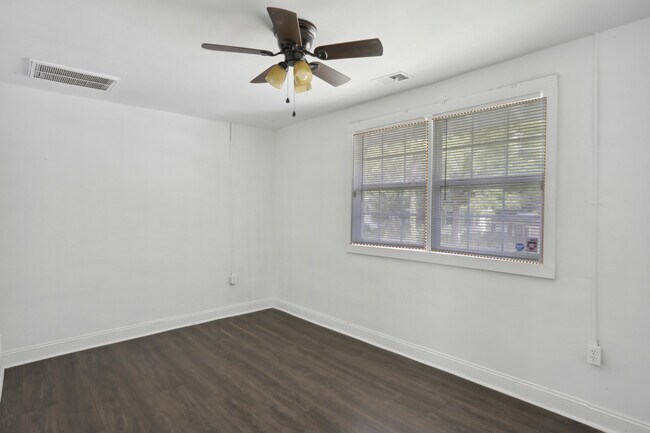 Foto del edificio - 1305 Wylie St SE
