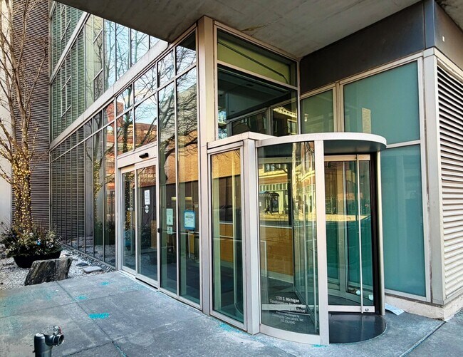 Foto del edificio - 1720 S Michigan Ave