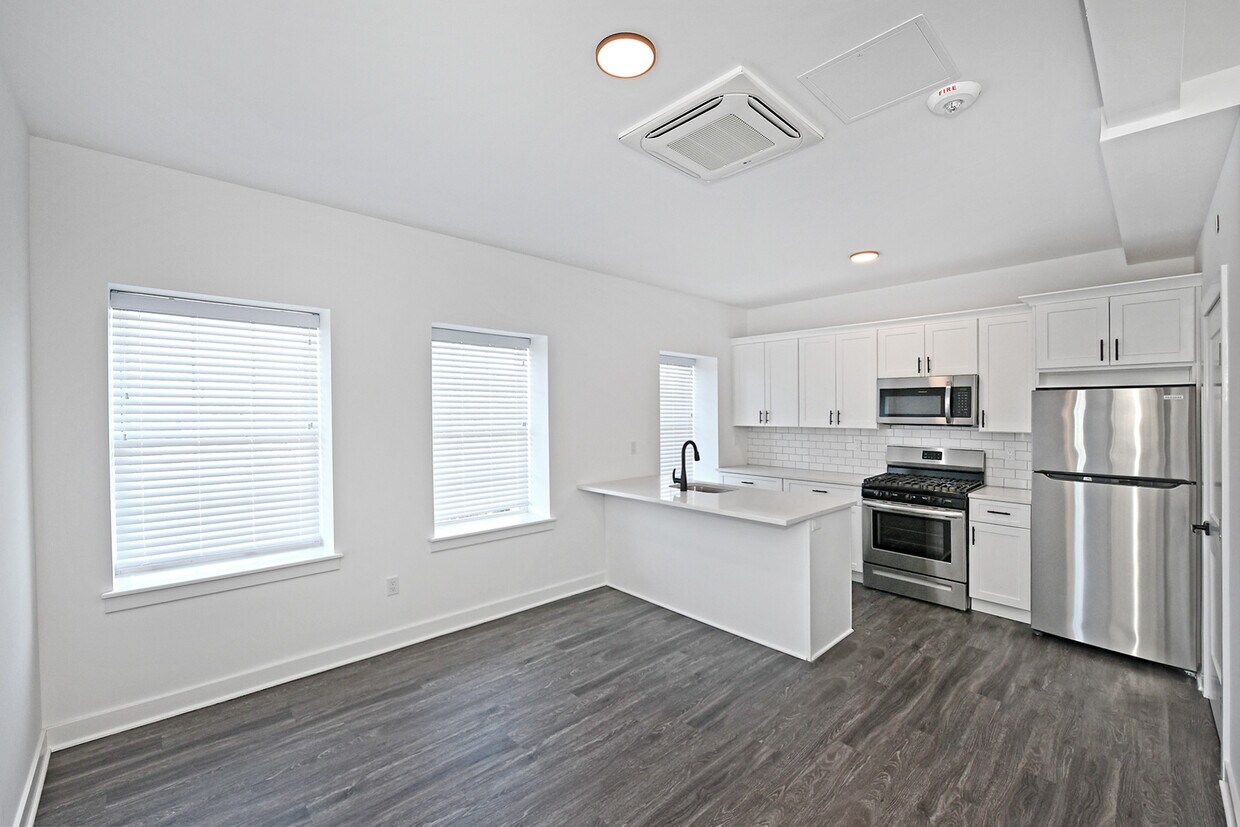 Foto principal - 8 Greene Ave