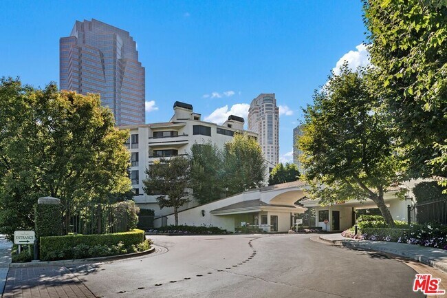 Foto del edificio - 2132 Century Park Ln