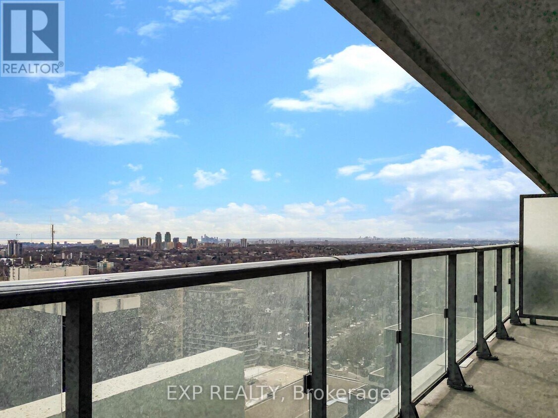 Photo principale - 2221 Yonge St