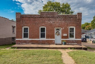 Building Photo - 4048 Walsh St