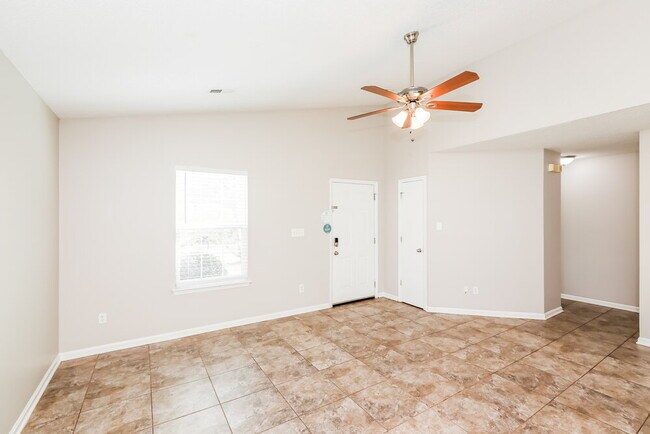 Foto del edificio - 11604 Stewarts Crossing Dr