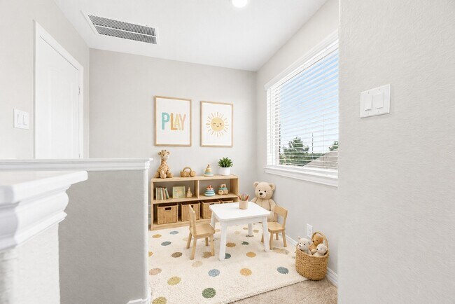 Building Photo - 6418 Shadowbrook Hollow Trail