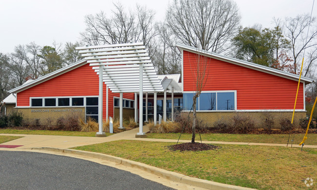 Building Photo - Branscomb Apartments