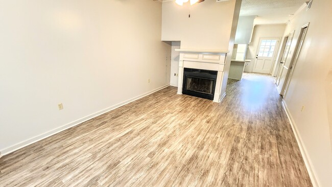 Building Photo - 4206 Jefferson Woods Dr