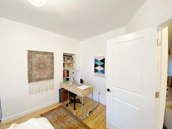 Building Photo - 36 Laidlaw Ave
