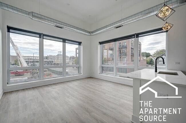 Foto del edificio - Beautiful 2 Bed 2 Bath in Lincoln Square