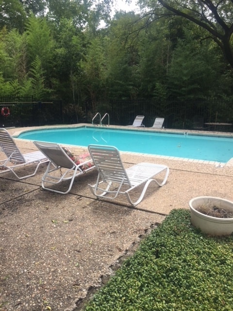 Foto del edificio - 3839 Dry Creek Dr