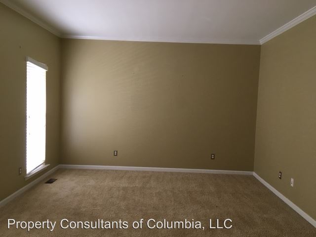 Building Photo - 241 Kenmore Park Dr