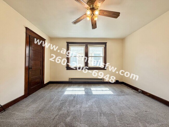 Foto del edificio - 919 Rivermet Ave