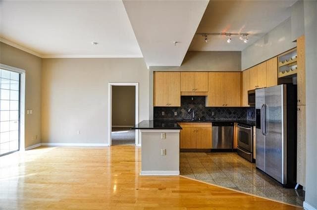Building Photo - 3225 Turtle Creek Blvd