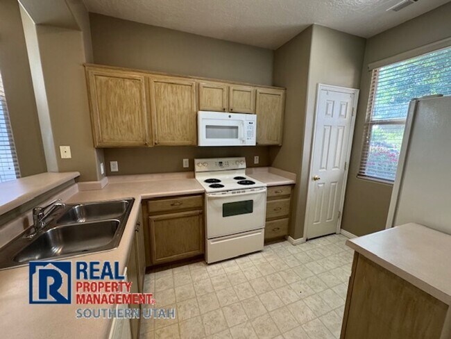 Foto del edificio - Beautiful 2 Bed Duplex in Coral Canyon
