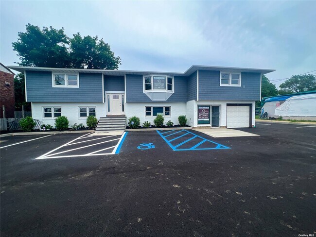 Foto del edificio - 433 Sunrise Hwy