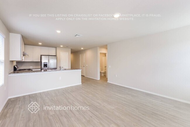 Building Photo - 922 Albatross Wy