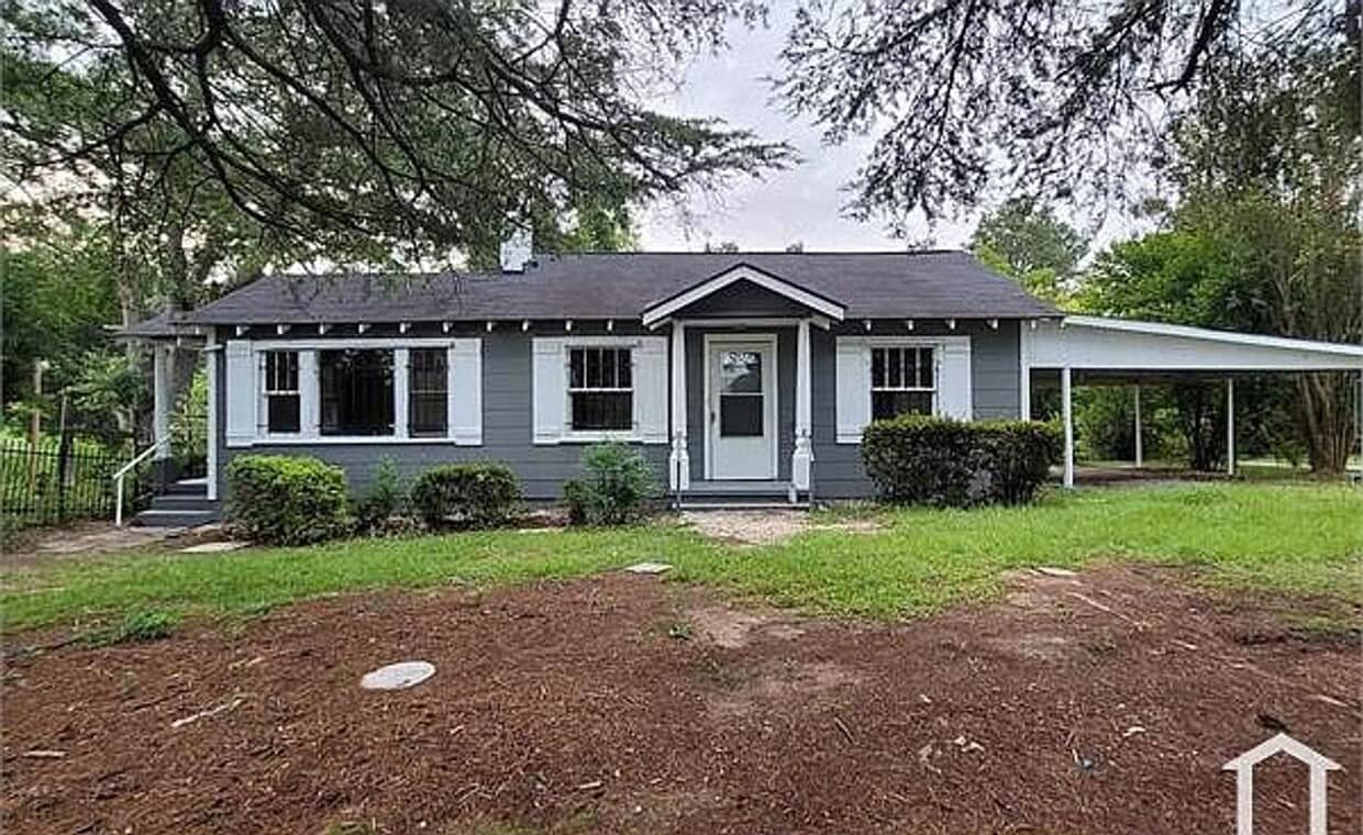 Primary Photo - 3 bedroom