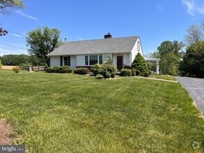 Building Photo - 283 Old Stottsville Rd