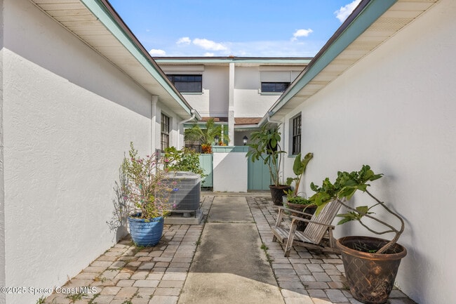 Building Photo - 194 Queens Ct