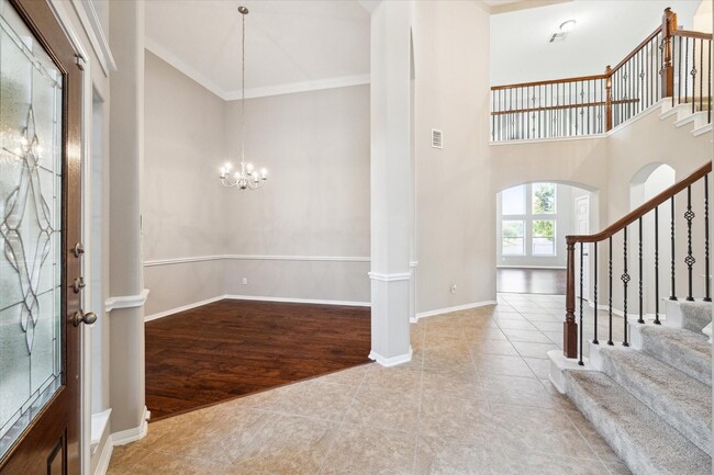 Building Photo - 30507 Russell Point Dr