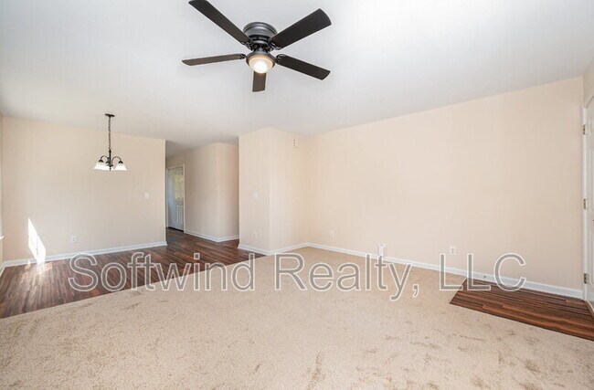 Foto del edificio - 1348 Hillside Dr