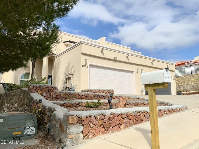 Building Photo - 4717 Excalibur Dr
