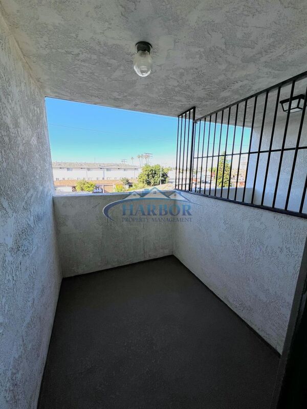 Foto del edificio - 4567 W 159th St