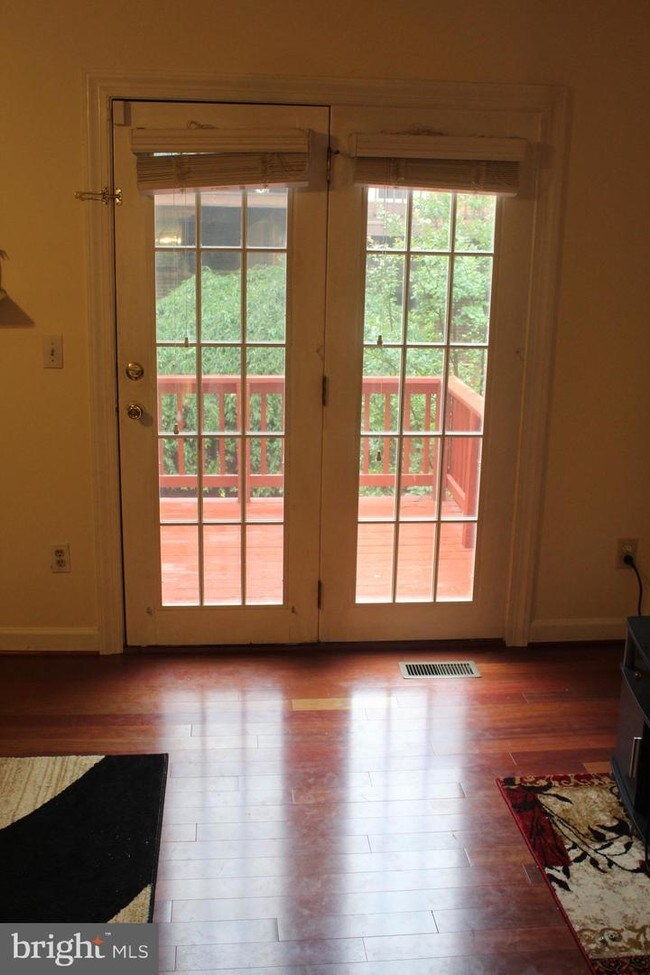 Building Photo - 2102 Sabrina Dr