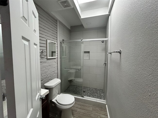 Building Photo - 219 Marshall St