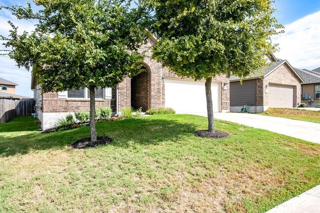 Building Photo - 5820 Pescia St