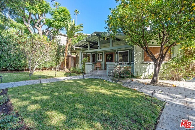 Building Photo - 1550 N Sierra Bonita Ave
